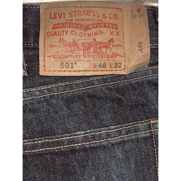 NWOT Mens LEVI Jeans 501 Original Size 46x31 Straight Leg Button Fly Dark Wash - Picture 3 of 14